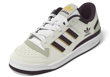 Lade das Bild in den Galerie-Viewer, Adidas Forum Low CL Sneaker White Maroon IH7907
