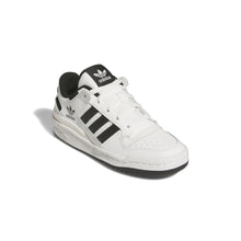 Lade das Bild in den Galerie-Viewer, Adidas Forum Low CL Sneaker White Black IH7918
