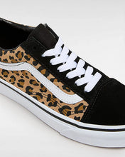 Lade das Bild in den Galerie-Viewer, VANS Old Skool Animal Black Leo VN000CR5CJK
