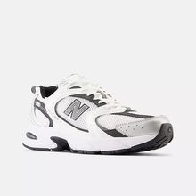 Lade das Bild in den Galerie-Viewer, New Balance MR530 LB White Black Silver
