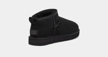 Lade das Bild in den Galerie-Viewer, UGG Ultra Mini Boot Black 1116109
