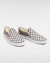 Lade das Bild in den Galerie-Viewer, Vans Classic Slip On Checkerboard Color Theory Bungee Cord VN000BVZ9JC
