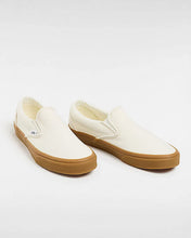 Lade das Bild in den Galerie-Viewer, Vans Classic Slip On Marshmallow Gum VN000BVZOVM
