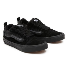 Lade das Bild in den Galerie-Viewer, VANS Knu Skool black VN0009QCBKA
