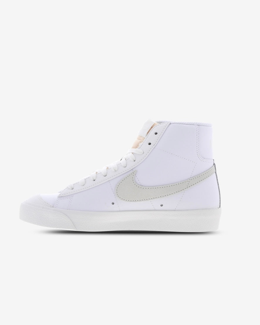 All white nike blazer mid online