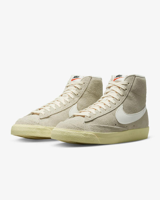 Nike Blazer Mid ‘77 Suede light bone DV7006-001