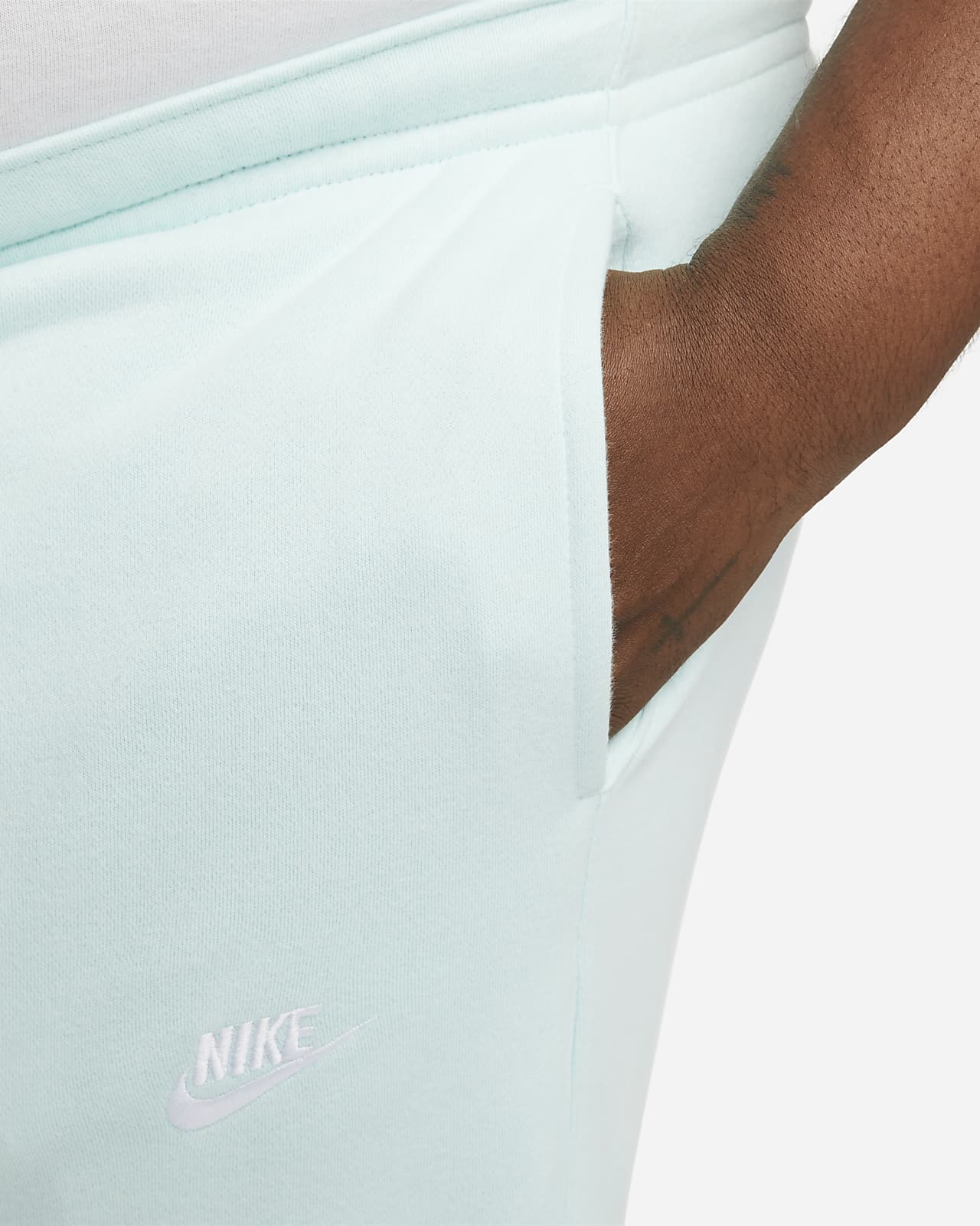 Nike Sportswear Club Jogginghose Fleece Jade Ice BV2671-346