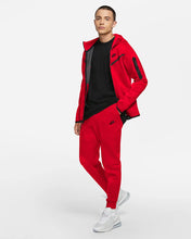 Lade das Bild in den Galerie-Viewer, Nike Sportswear Tech Fleece Jogginghose Red CU4495-657
