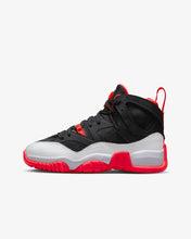 Lade das Bild in den Galerie-Viewer, Nike Jordan Jumpman Two Trey Black White Red DQ8431-016
