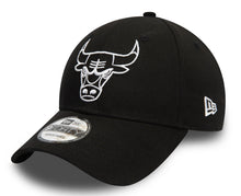 Lade das Bild in den Galerie-Viewer, New Era Cap 9Forty Chicago Bulls NBA Essential Outline Black
