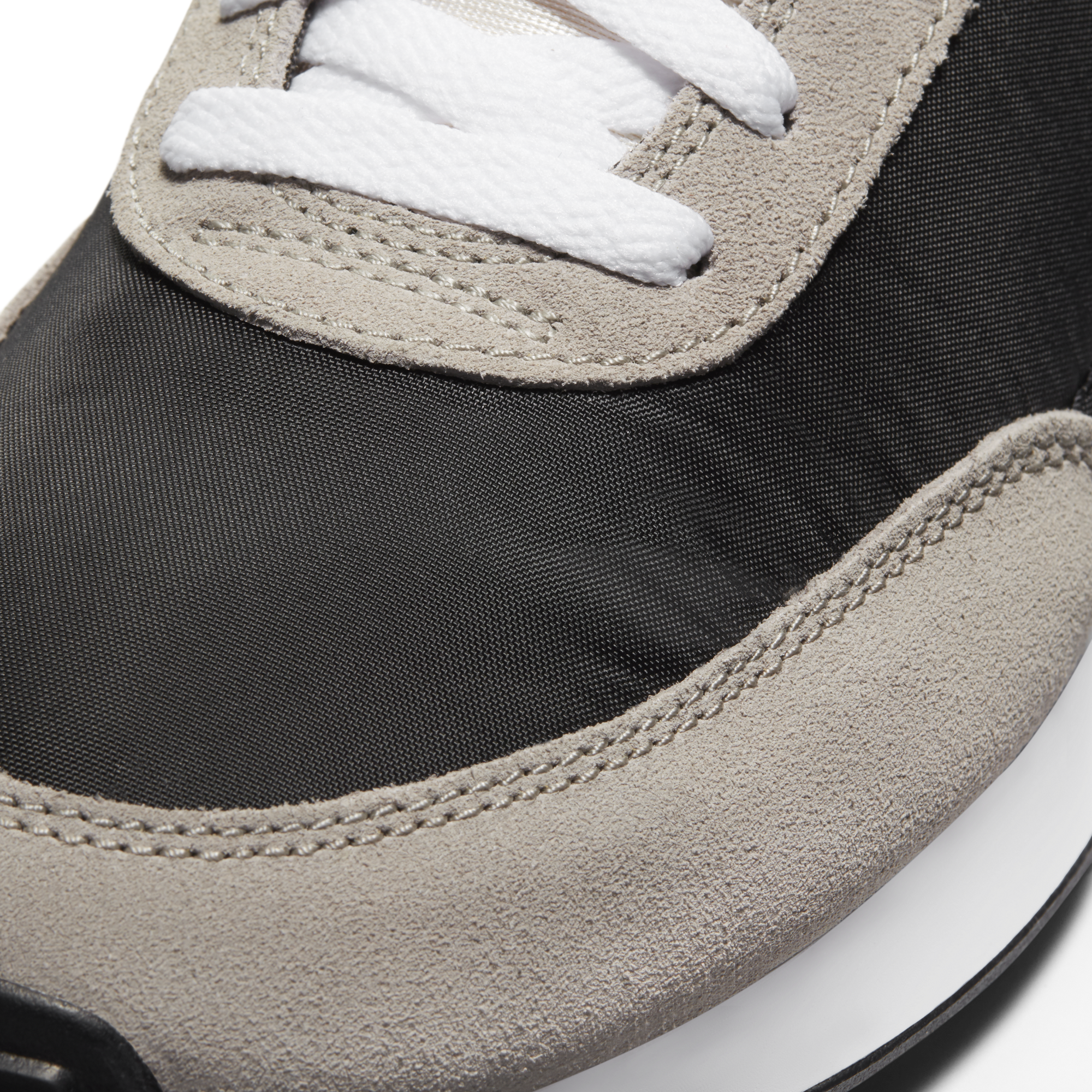 nike tailwind 79 black gold