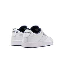 Lade das Bild in den Galerie-Viewer, Reebok Club C85 white navy AR0457
