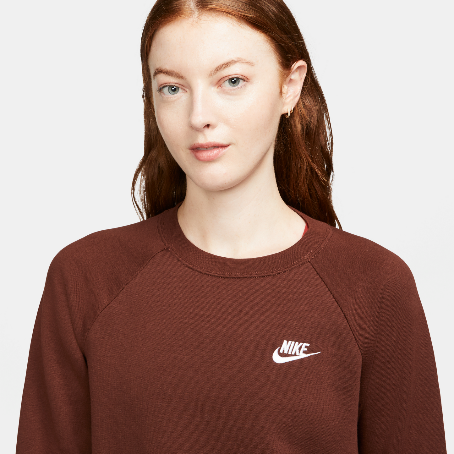 Nike Sportswear Essential Sweatshirt braun BV4110