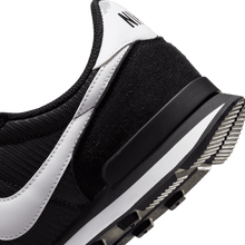 Lade das Bild in den Galerie-Viewer, Nike Internationalist black white grey DR7886-001
