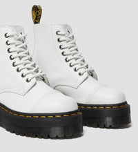 Lade das Bild in den Galerie-Viewer, Dr.Martens Sinclair Plateau White 26261100
