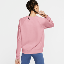 Lade das Bild in den Galerie-Viewer, Nike Sportswear Essential Sweatshirt rosa BV4112-632
