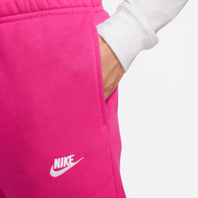 Lade das Bild in den Galerie-Viewer, Nike Sportswear Club Jogginghose Fleece Active Pink BV2671-621
