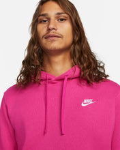 Lade das Bild in den Galerie-Viewer, Nike Sportswear Club Pullover Hoodie Fleece Active Pink BV2654-621
