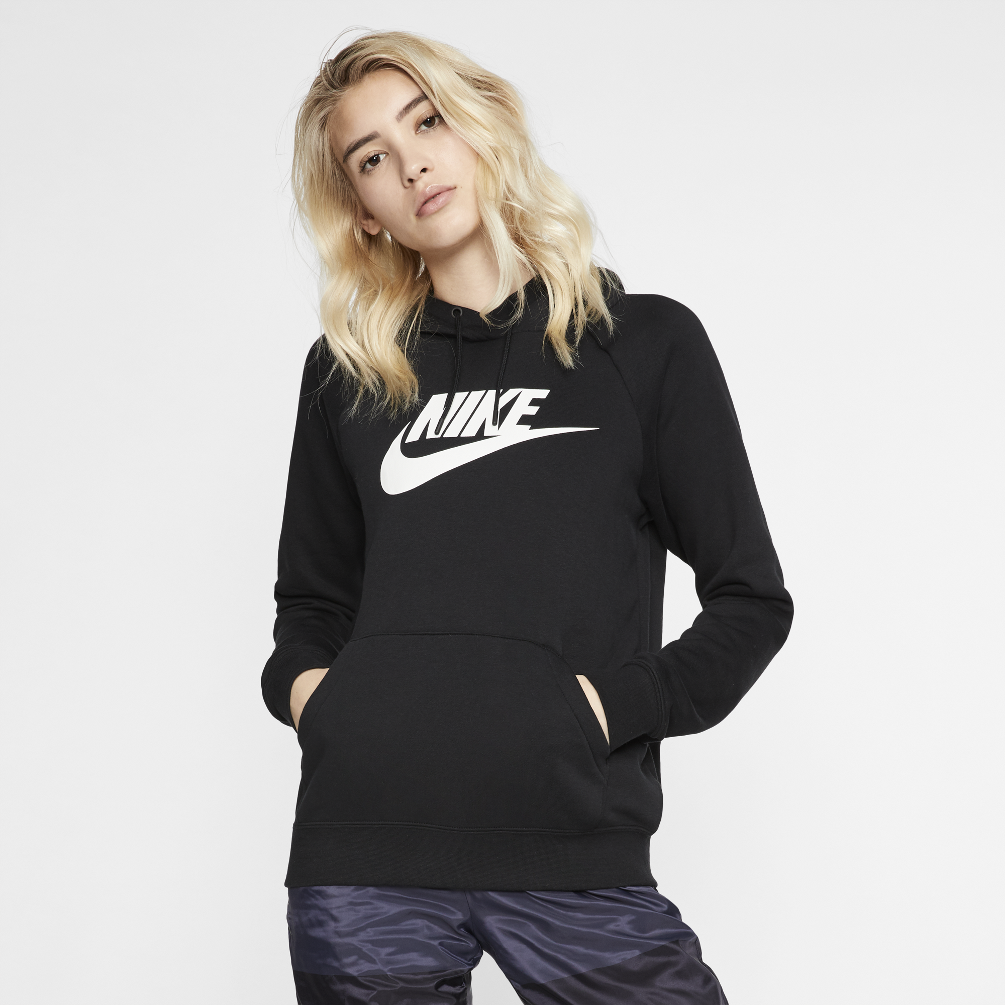 Nike Sportswear Essential Hoodie black BV4126 010 Perplex Shoeplex