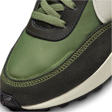 Lade das Bild in den Galerie-Viewer, Nike Waffle Debut Alligator DH9588-300
