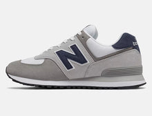 Lade das Bild in den Galerie-Viewer, New Balance Sneaker ML574 EAG Grey White Navy
