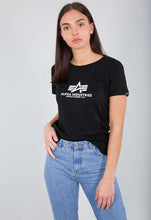 Lade das Bild in den Galerie-Viewer, Alpha Industries New Basic T-Shirt WMN schwarz 196051-03
