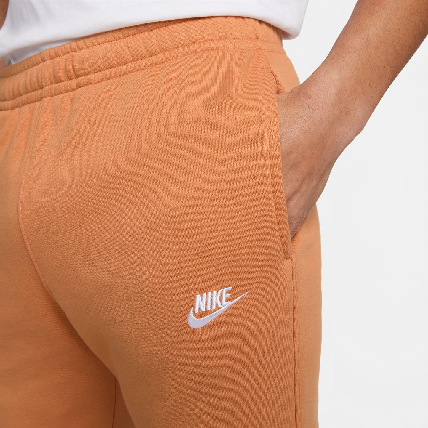 Nike Sportswear Club Jogginghose Fleece curry BV2671-808