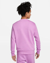 Lade das Bild in den Galerie-Viewer, Nike Sportswear Club Sweatshirt Violet Shock BV2662-591

