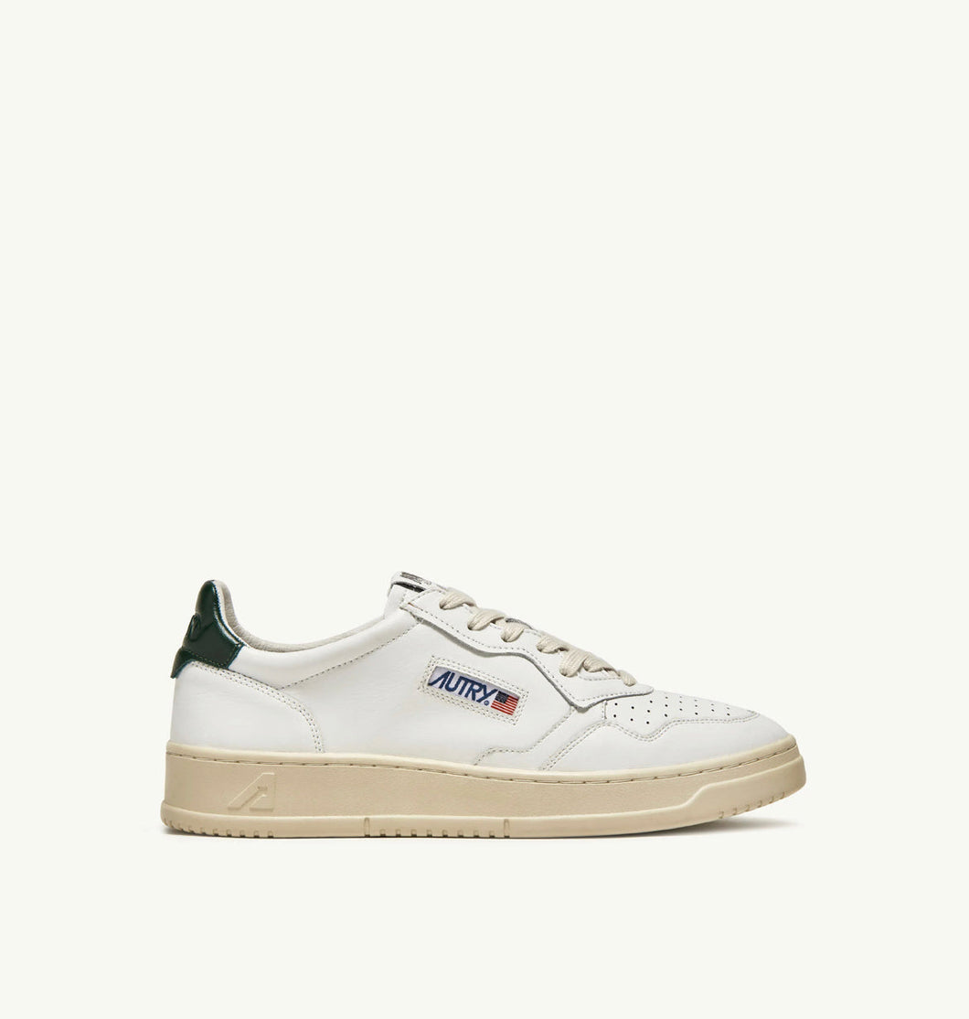 Autry Action Shoes Sneaker Medalist Low Women white mountain AULWLL47
