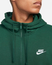 Lade das Bild in den Galerie-Viewer, Nike Sportswear Club Full-Zip Hoodie Fleece gorge green BV2645-341
