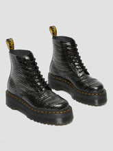 Lade das Bild in den Galerie-Viewer, Dr.Martens Sinclair Plateau Gunmetal Wild Croc 27318029
