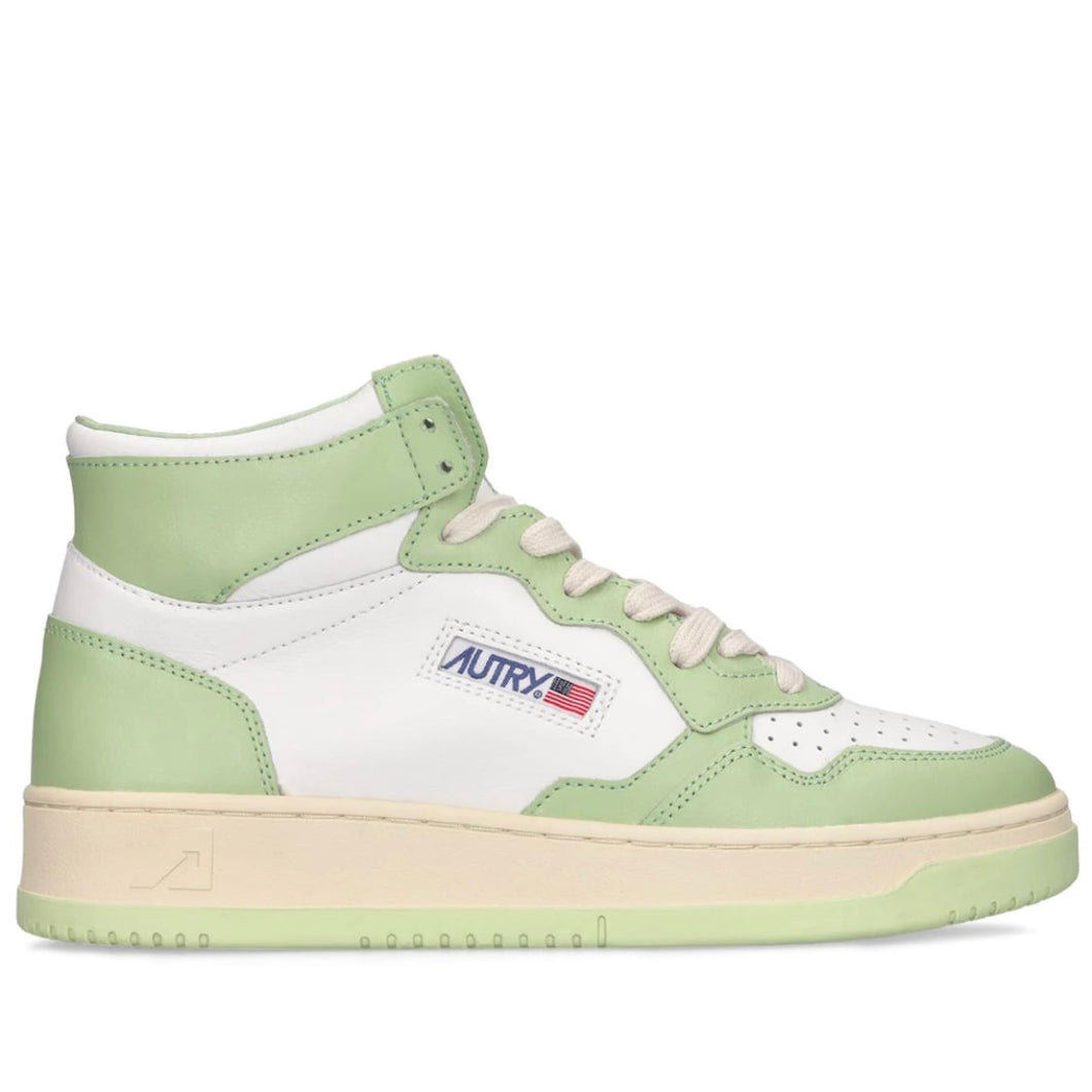 Autry Action Shoes Sneaker Medalist Mid Woman white nile green AUMWWB24