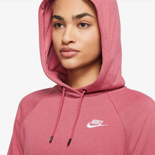 Lade das Bild in den Galerie-Viewer, Nike Sportswear Essential Hoodie pink BV4124-622
