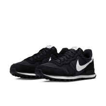 Lade das Bild in den Galerie-Viewer, Nike Internationalist black white grey DR7886-001
