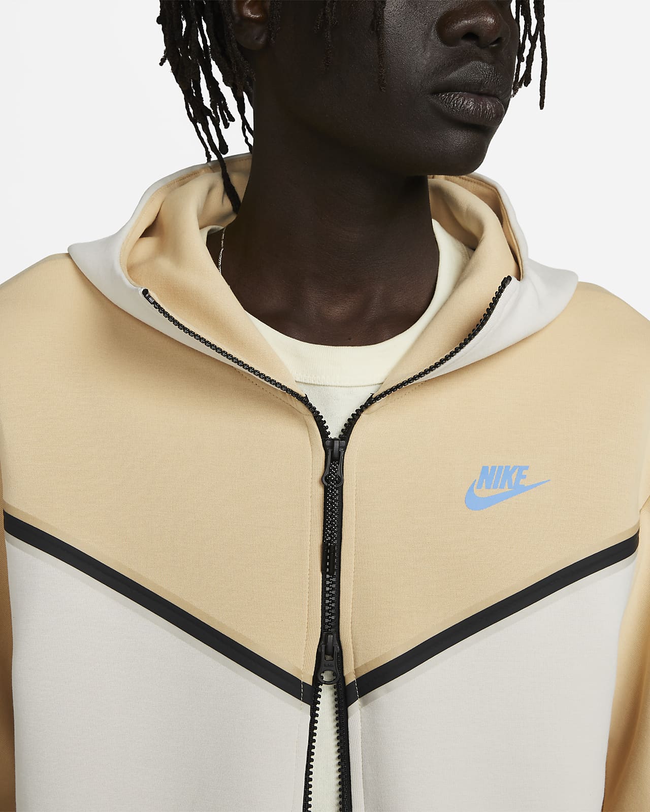 Nike Sportswear Tech Fleece Full-Zip Hoodie sesame light orewood brown DV0537-252