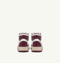 Lade das Bild in den Galerie-Viewer, Autry Action Shoes Sneaker Medalist Mid Women white burgundy AUMWWB13
