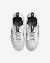 Lade das Bild in den Galerie-Viewer, Nike Air Vapormax 2021 FK white black metallic silver DB1550-100
