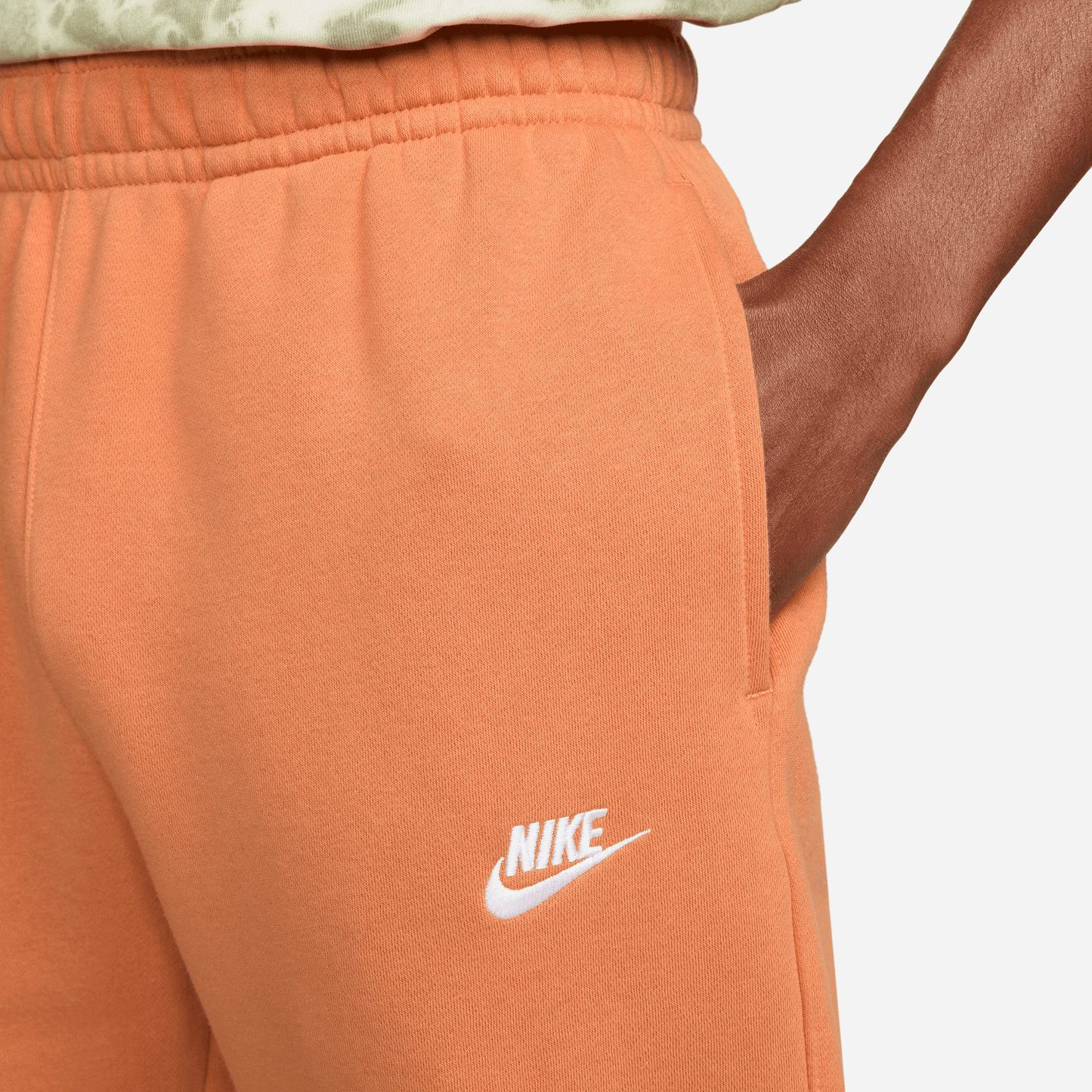 Nike Sportswear Club Jogginghose Fleece hotcurry BV2737-808