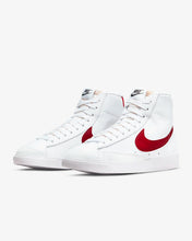 Lade das Bild in den Galerie-Viewer, Nike Blazer Mid ‘77 Next Nature white red DQ4124-103
