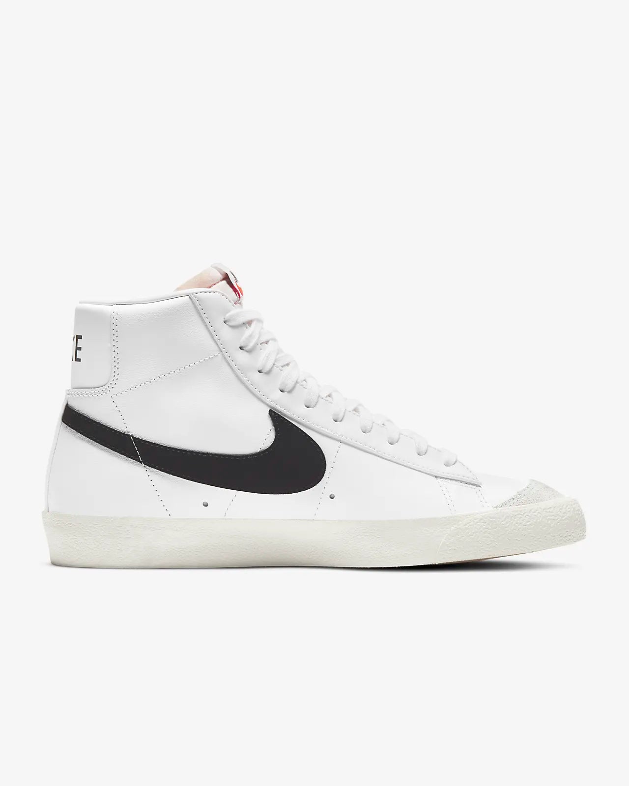 Nike Blazer Mid ‘77 white black BQ6806-100